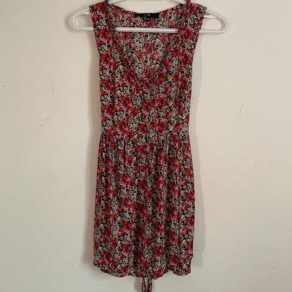 XXI Forever 21 Red Floral Sleeveless Top - Picture 1 of 10